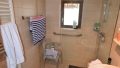 EG Bad mit Dusche und sep. WC