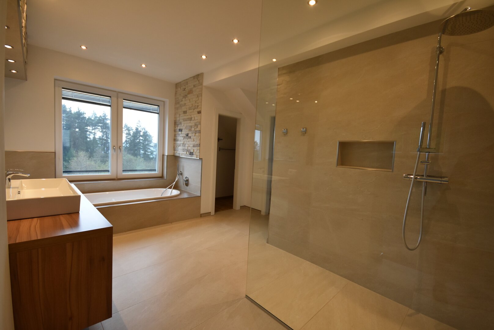 Badezimmer DG