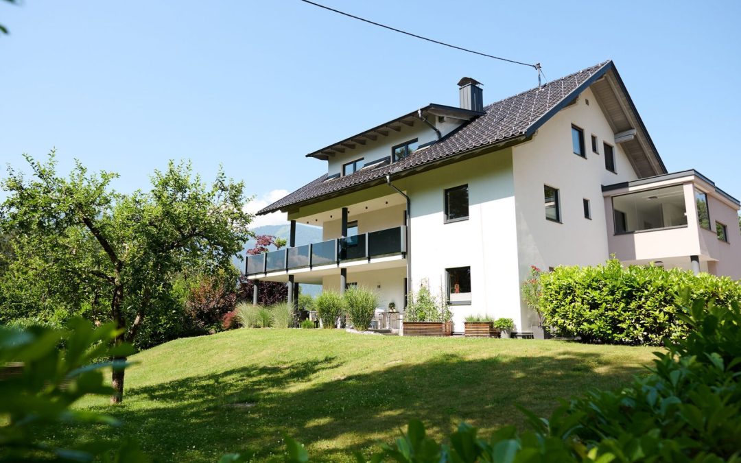Alleinlage — Hochwertiges Wohnhaus mit Nebengebäuden auf ehemaliger Hofstelle